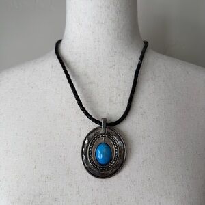 PREMIER DESIGNS Blue Bead Pendant Necklace Silver Tone Braided Faux Leather